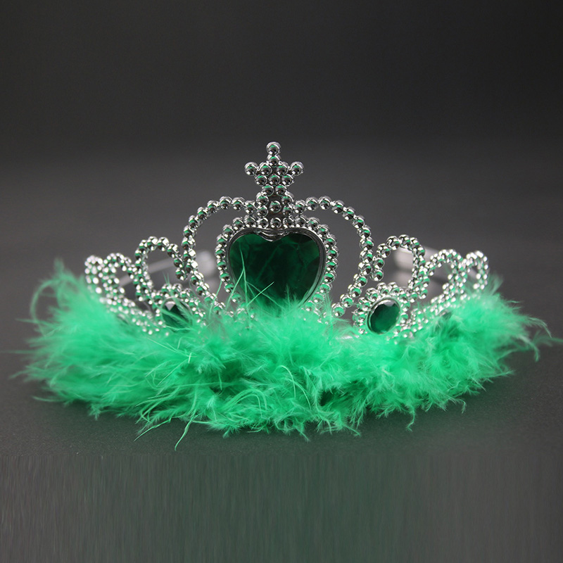 Prinsessan krona prinsessan tiara med hjärtstenar